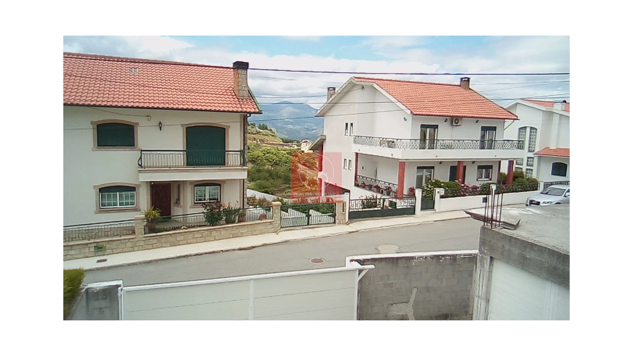 Terreno para Venda em Cambres Foto 1