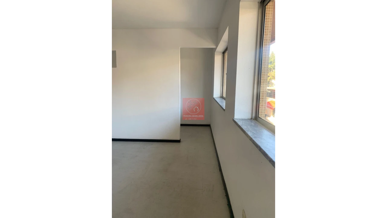 Escritório para Arrendamento em Peso da Régua e Godim Foto 3