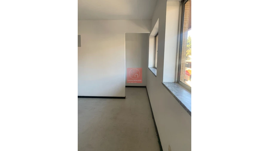 Escritório para Arrendamento em Peso da Régua e Godim Foto 3