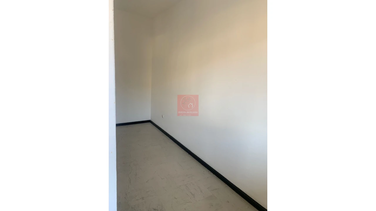 Escritório para Arrendamento em Peso da Régua e Godim Foto 5