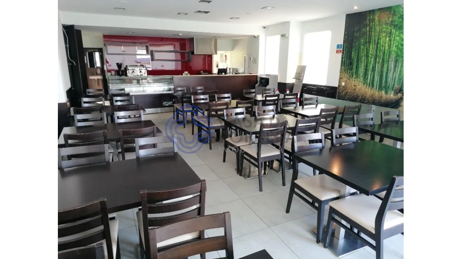 Negócio para Venda em Arcozelo Foto 2