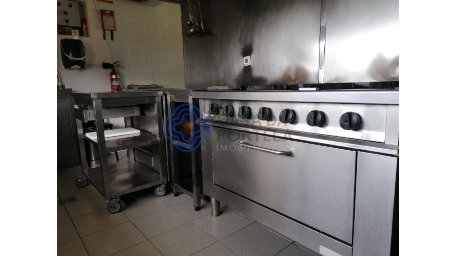 Negócio para Venda em Arcozelo Foto 10