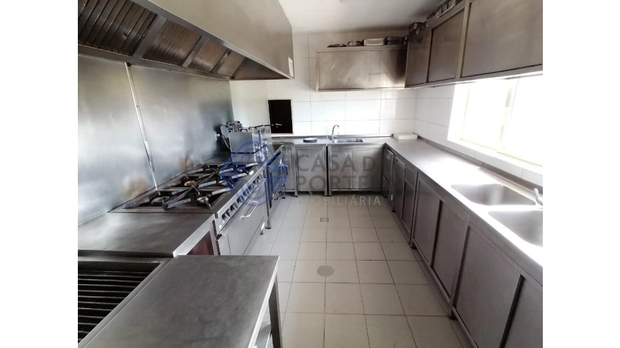 Negócio para Venda em Arcozelo Foto 16