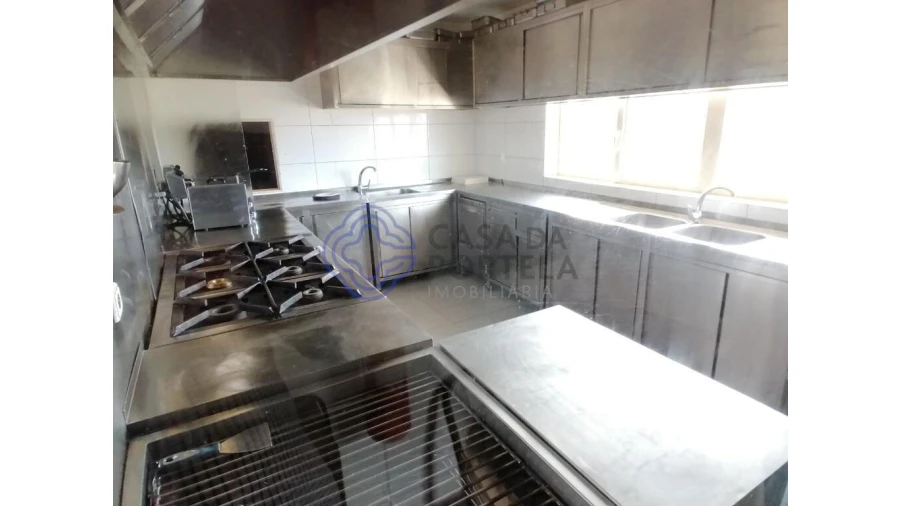 Negócio para Venda em Arcozelo Foto 11