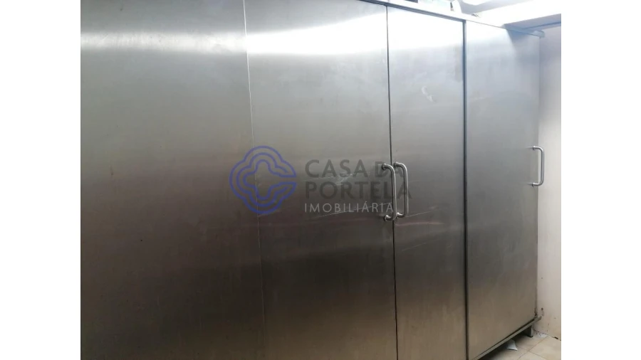 Negócio para Venda em Arcozelo Foto 13