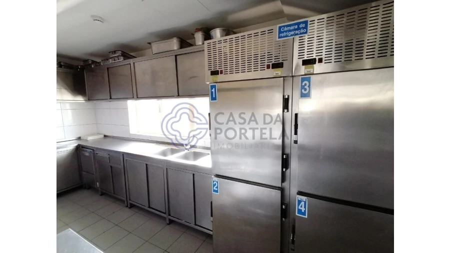 Negócio para Venda em Arcozelo Foto 8