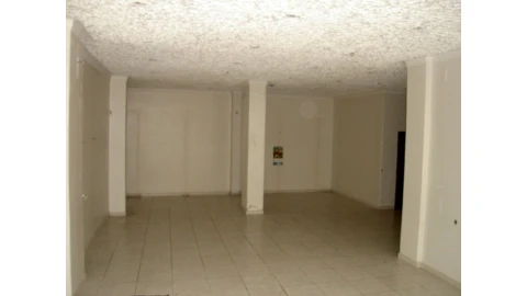 Loja para Venda em Almada, Cova da Piedade, Pragal e Cacilhas