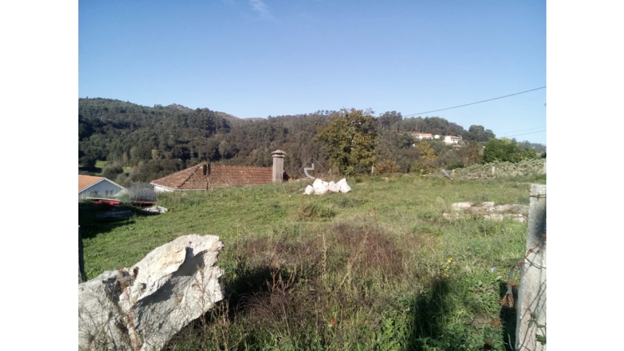 Terreno para Venda em Paredes de Coura e Resende Foto 2