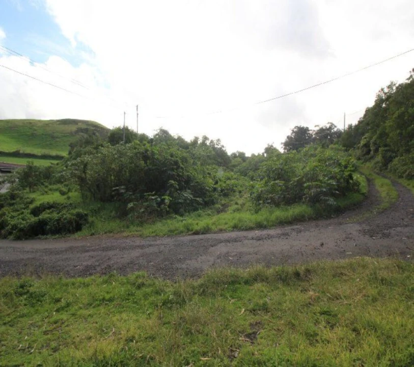 Terreno para Venda em Rabo de Peixe Foto 6