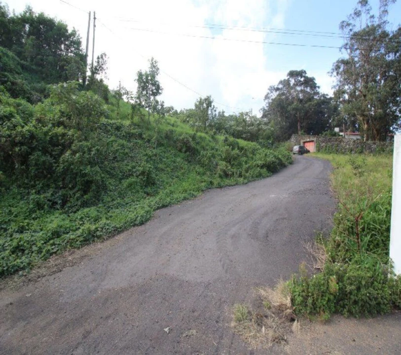 Terreno para Venda em Rabo de Peixe Foto 5