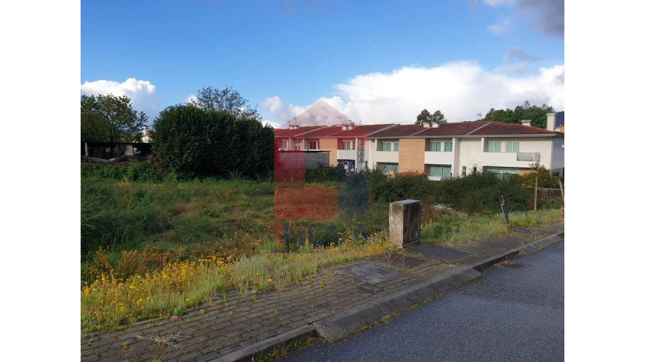 Terreno para Venda em Vila Verde e Barbudo Foto 1
