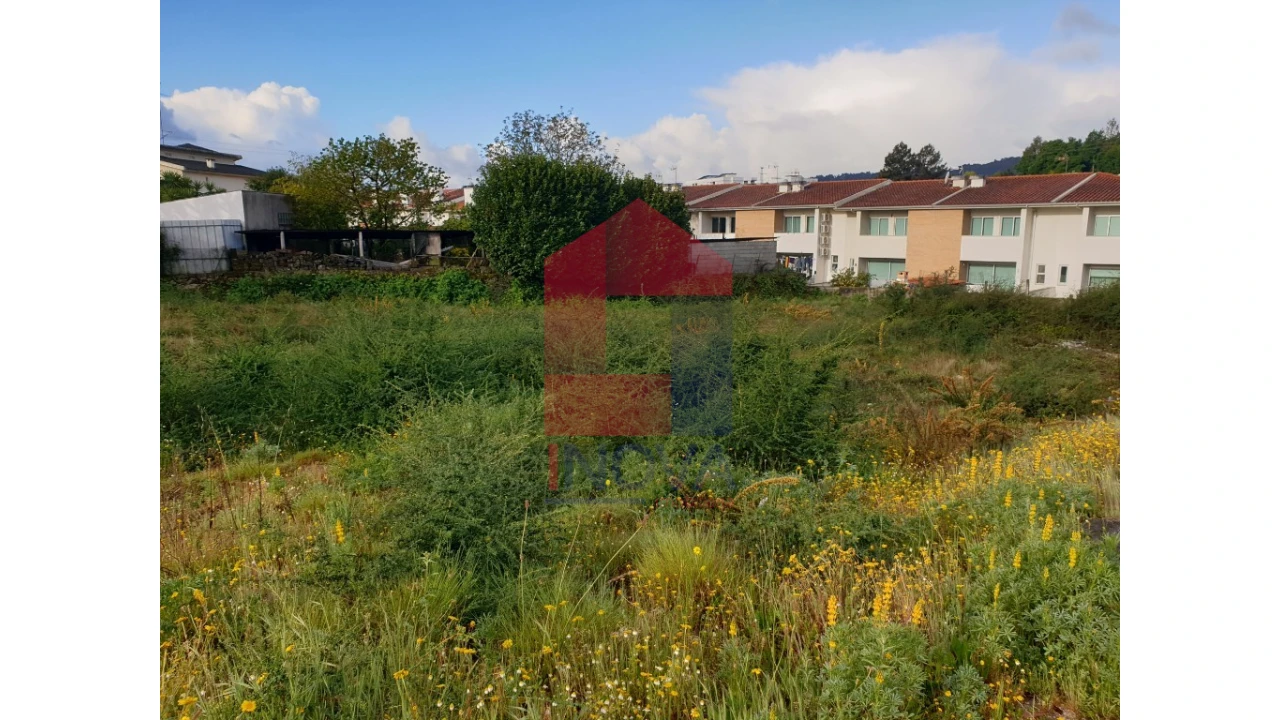 Terreno para Venda em Vila Verde e Barbudo Foto 2