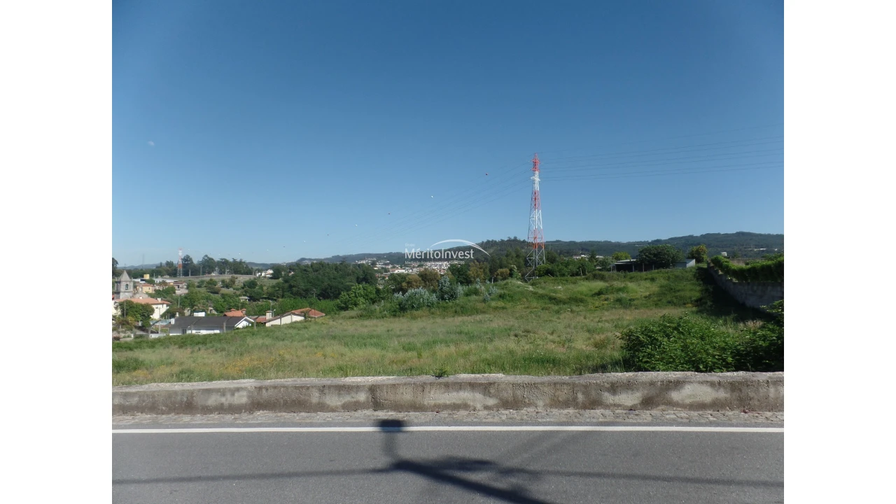Terreno para Venda em Areias, Sequeirô, Lama e Palmeira Foto 3