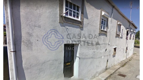 Moradia T5 para Venda em Madalena