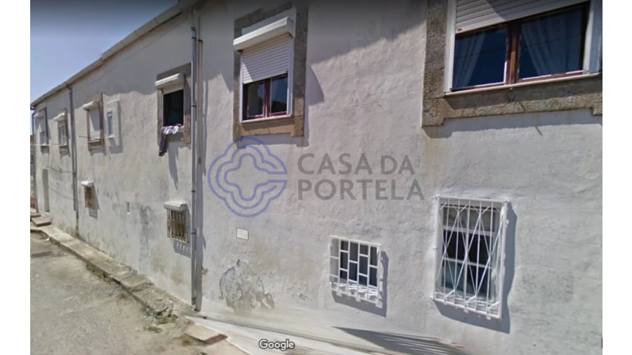 Moradia T5 para Venda em Madalena