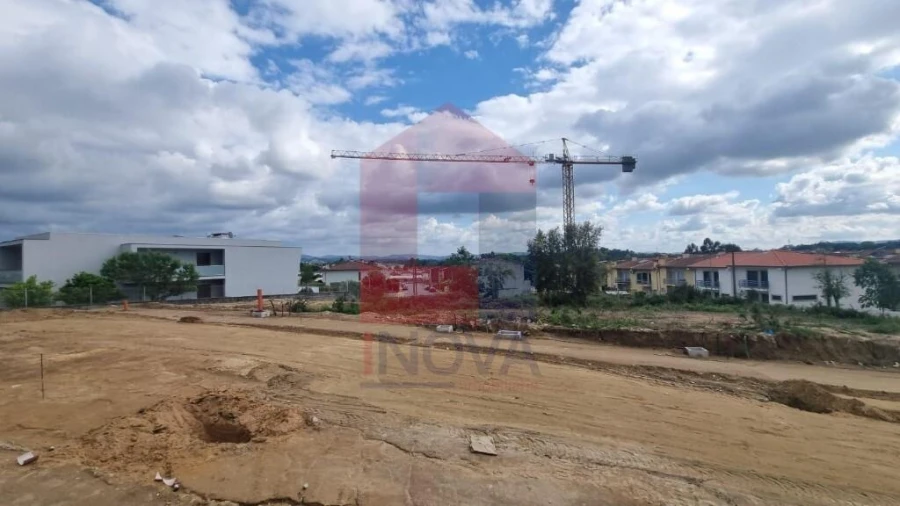 Terreno para Venda em Loureira Foto 22