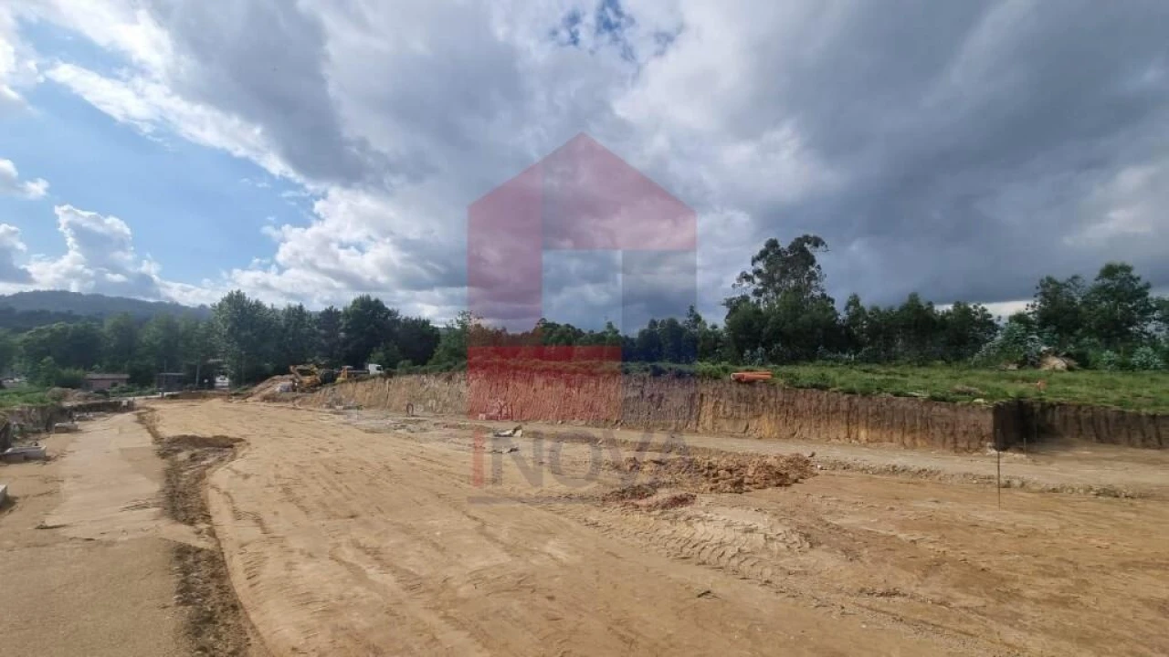 Terreno para Venda em Loureira Foto 29