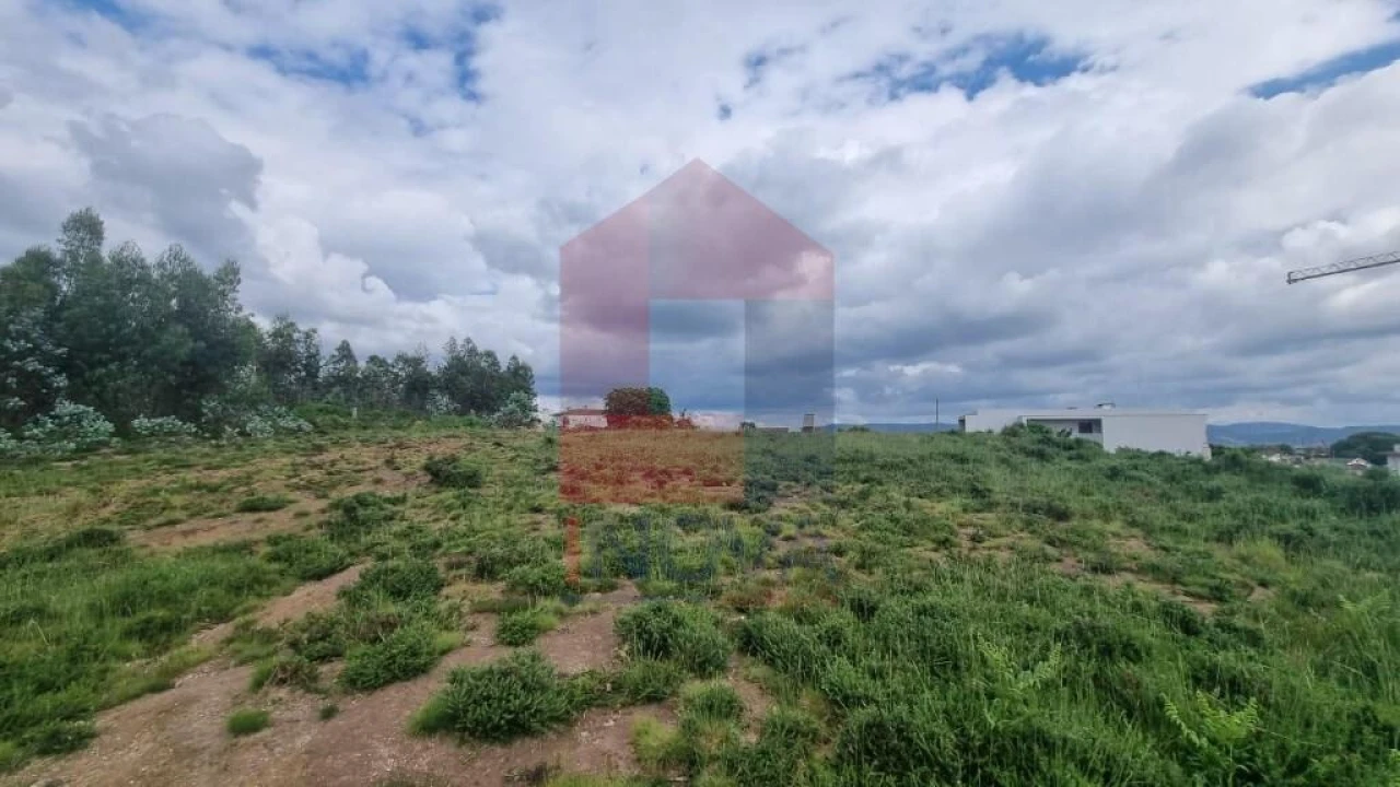 Terreno para Venda em Loureira Foto 18