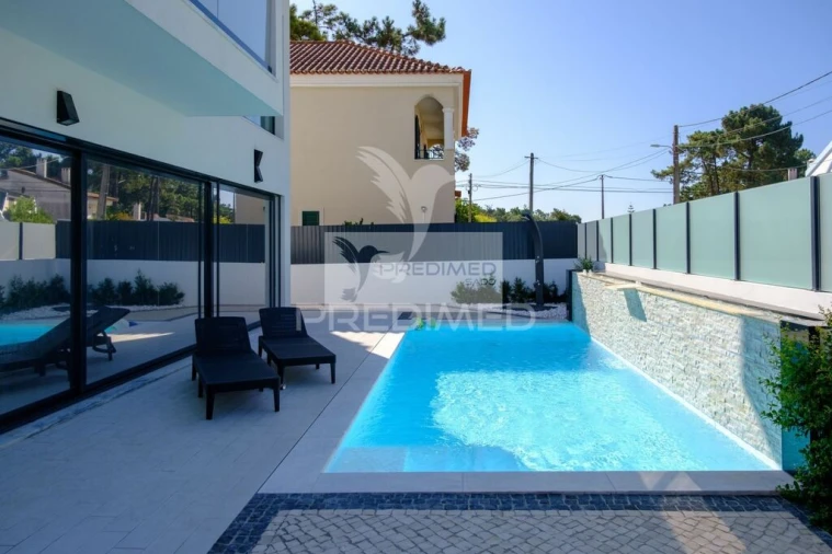 Moradia T4 para Venda em Charneca de Caparica e Sobreda Foto 8