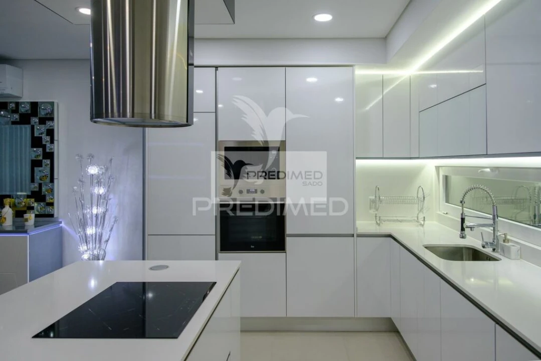 Moradia T4 para Venda em Charneca de Caparica e Sobreda Foto 14