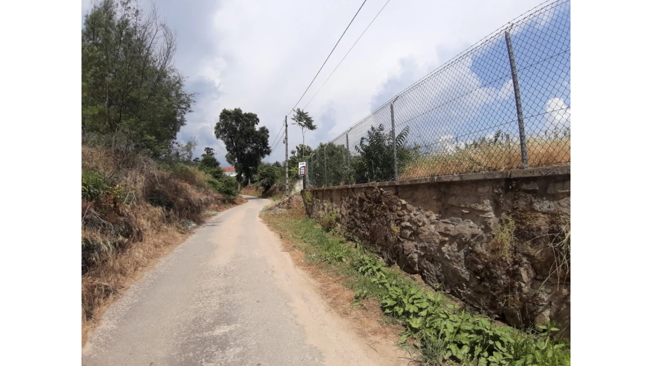 Terreno para Venda em Rendufe Foto 13