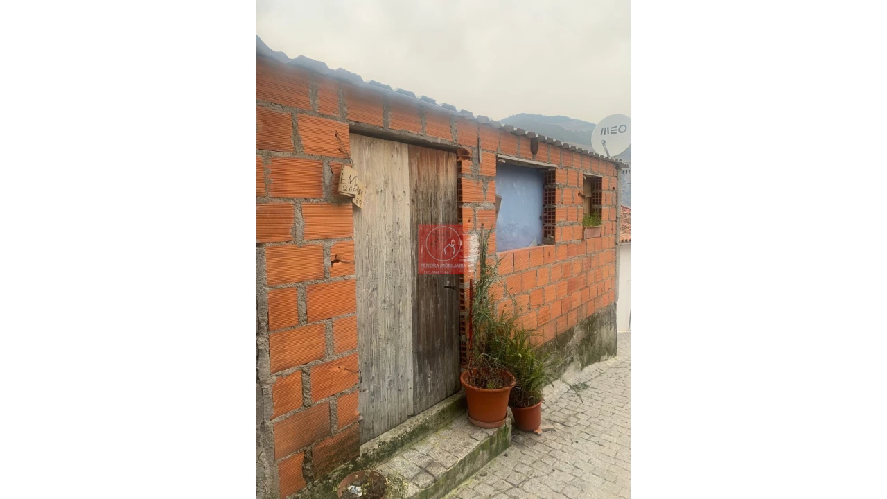 Moradia T2 para Venda em Folgosa Foto 10