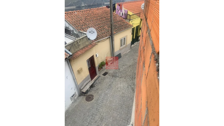 Moradia T2 para Venda em Folgosa Foto 11