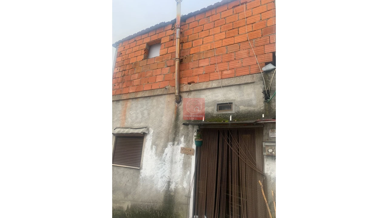 Moradia T2 para Venda em Folgosa Foto 2