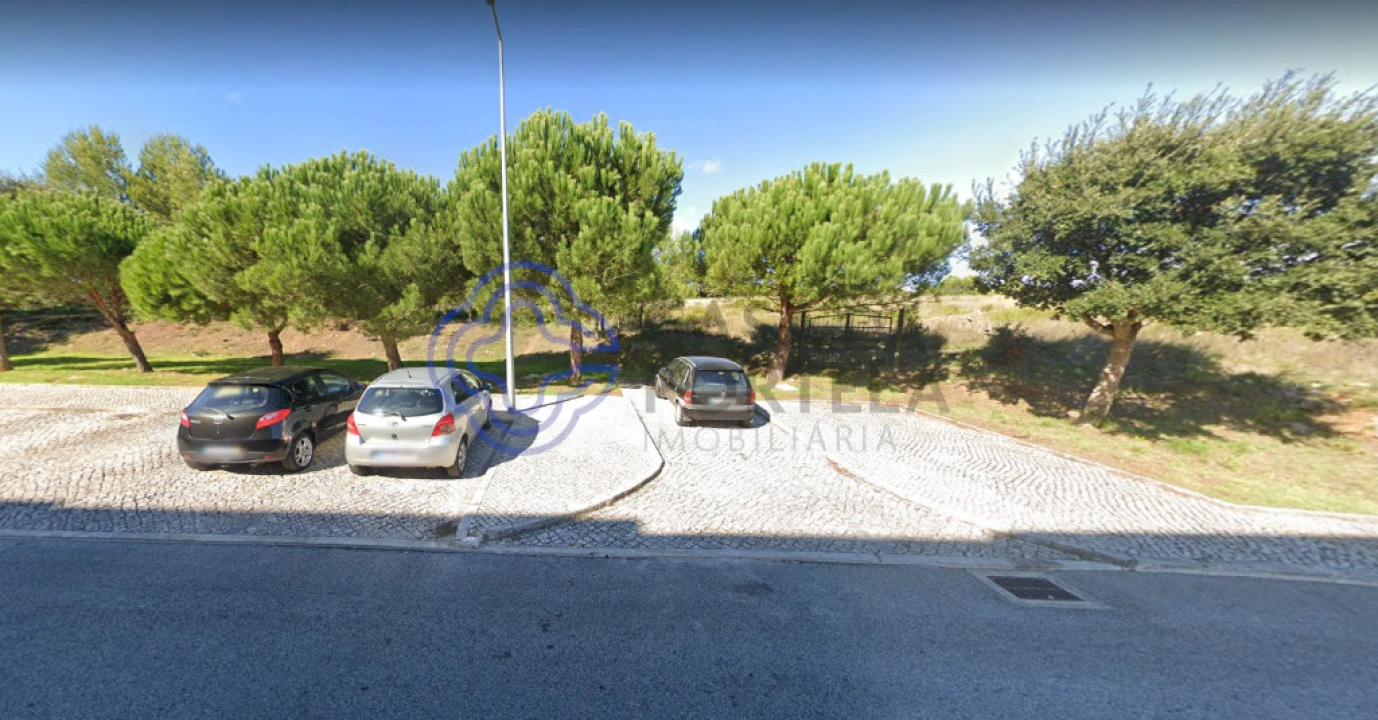 Terreno para Venda em Alcabideche Foto 1