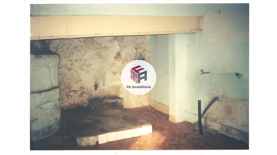 Moradia T4 para Venda em Cinfães Foto 4