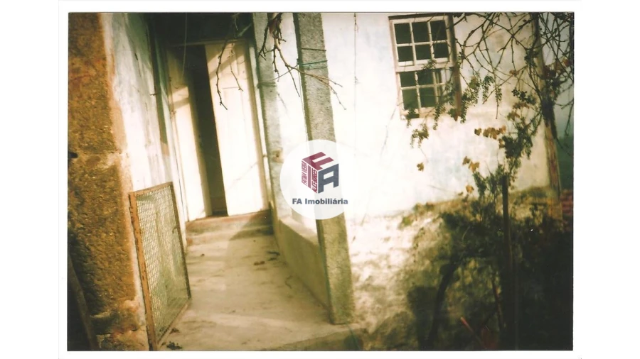 Moradia T4 para Venda em Cinfães Foto 2