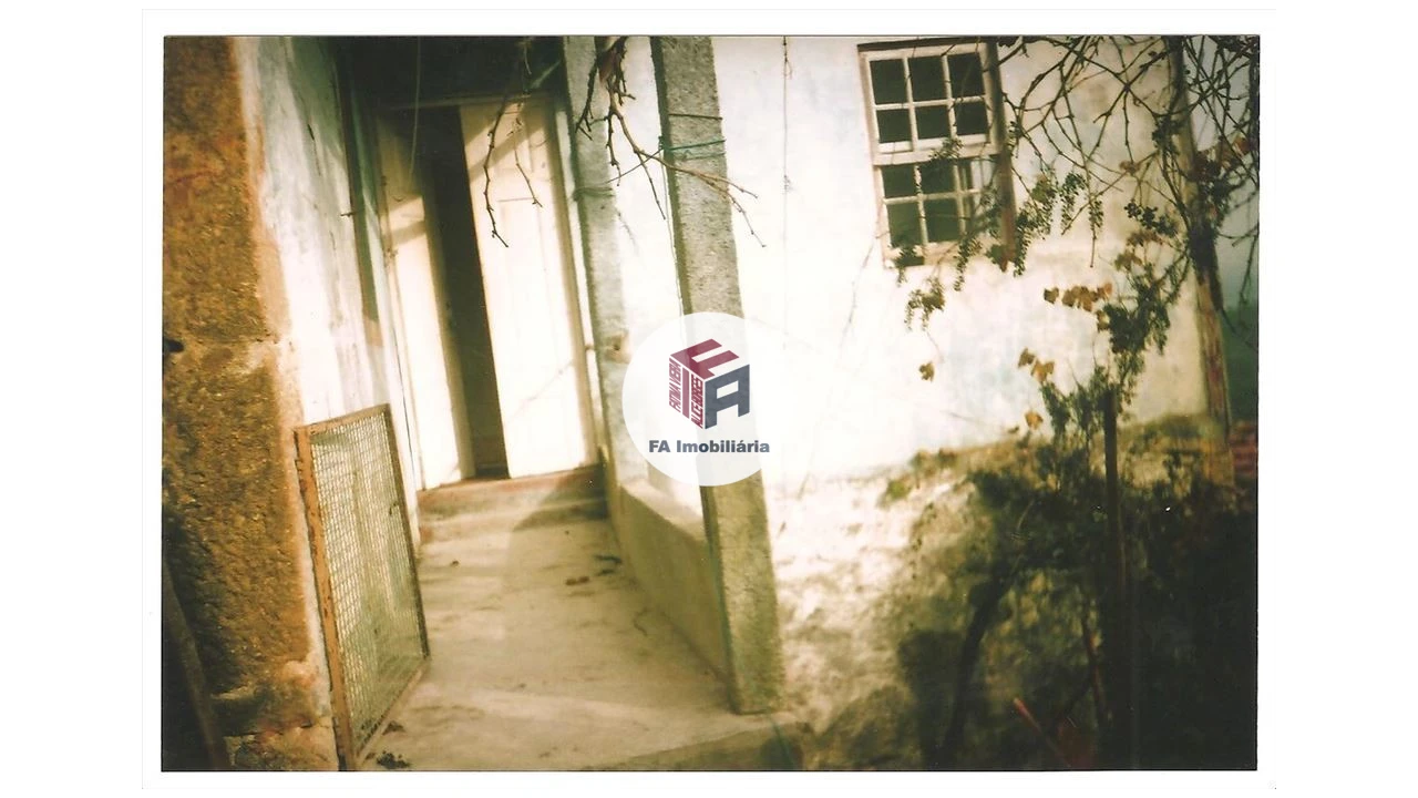 Moradia T4 para Venda em Cinfães Foto 2