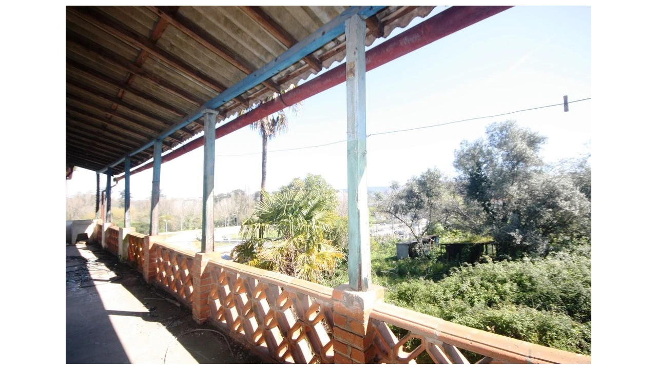 Prédio para Venda em Eiras e São Paulo de Frades Foto 16