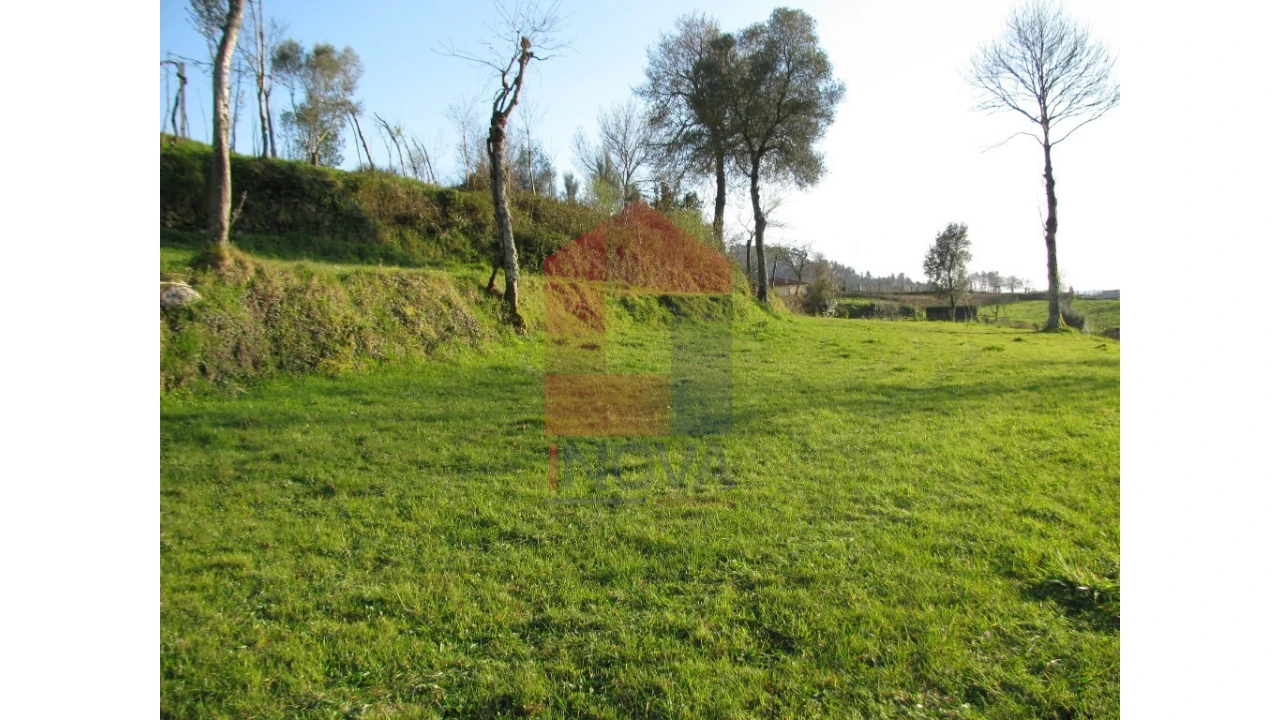 Terreno para Venda em Aboim da Nóbrega e Gondomar Foto 5