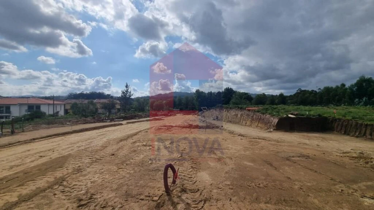 Terreno para Venda em Loureira Foto 14