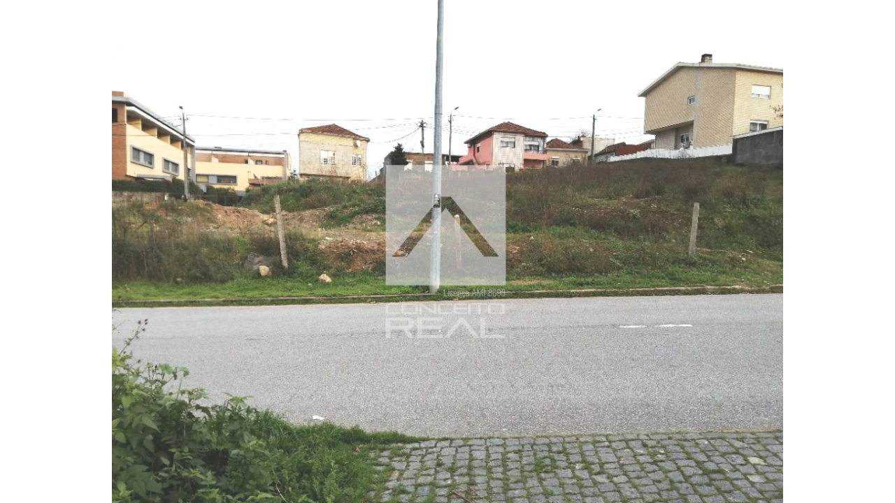 Terreno para Venda em Ermesinde Foto 2