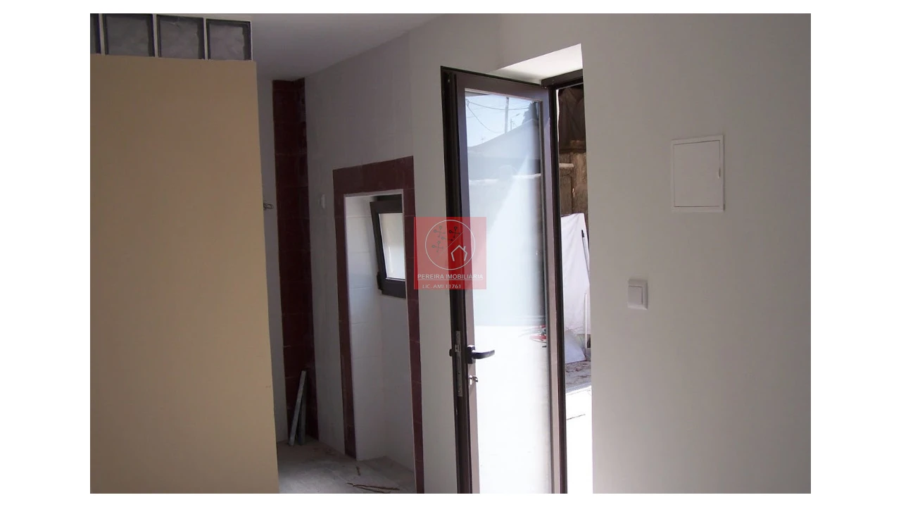 Prédio para Venda em Touguinha e Touguinhó Foto 2