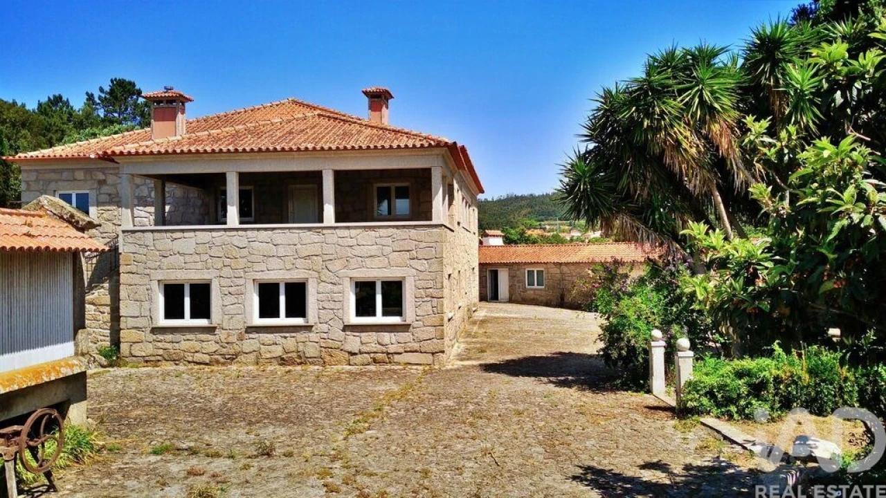 Moradia T8 para Venda em Cardielos e Serreleis Foto 9