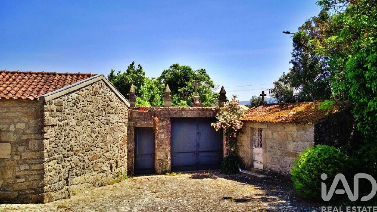 Moradia T8 para Venda em Cardielos e Serreleis Foto 10