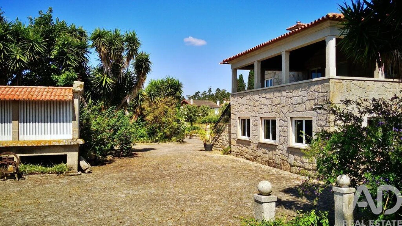 Moradia T8 para Venda em Cardielos e Serreleis Foto 14