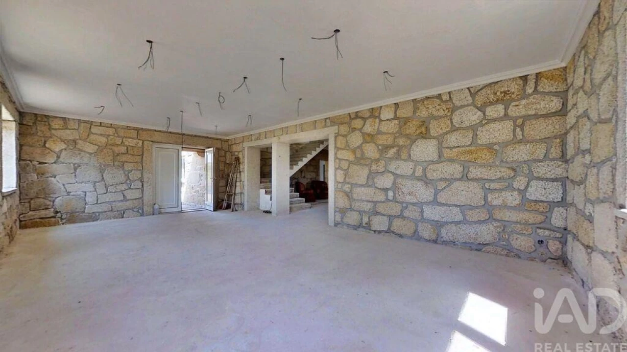 Moradia T8 para Venda em Cardielos e Serreleis Foto 25