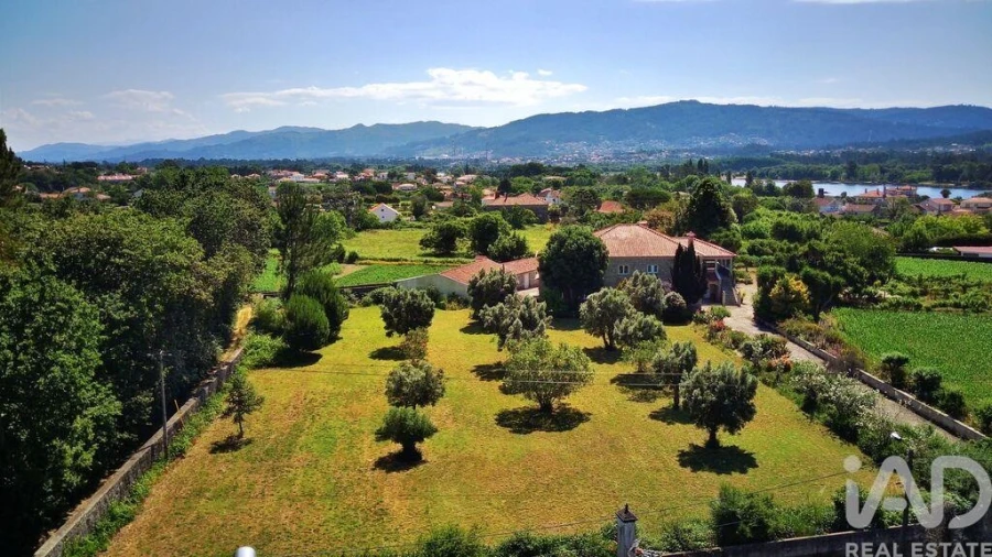 Moradia T8 para Venda em Cardielos e Serreleis Foto 11