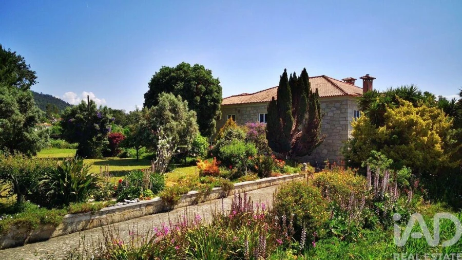 Moradia T8 para Venda em Cardielos e Serreleis Foto 13