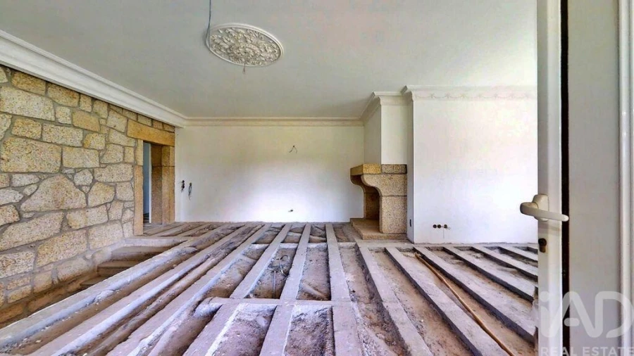 Moradia T8 para Venda em Cardielos e Serreleis Foto 28