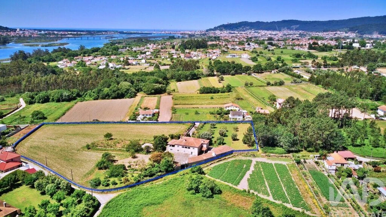 Moradia T8 para Venda em Cardielos e Serreleis Foto 2