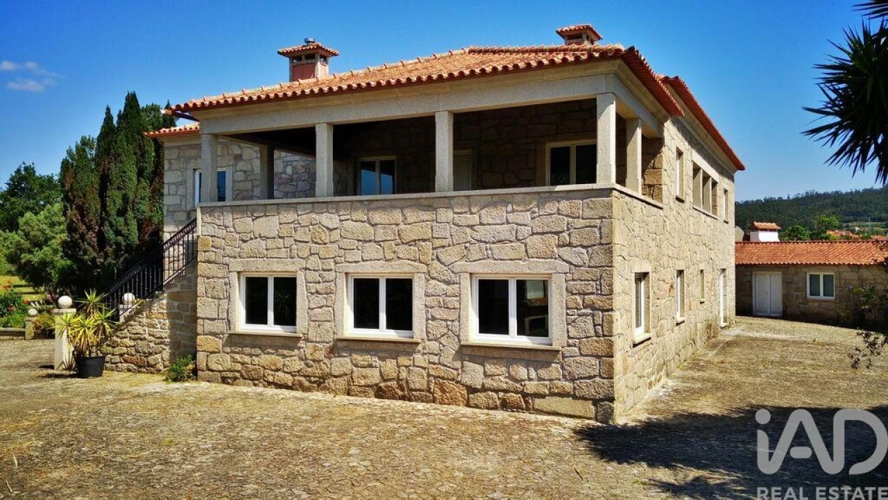 Moradia T8 para Venda em Cardielos e Serreleis Foto 15