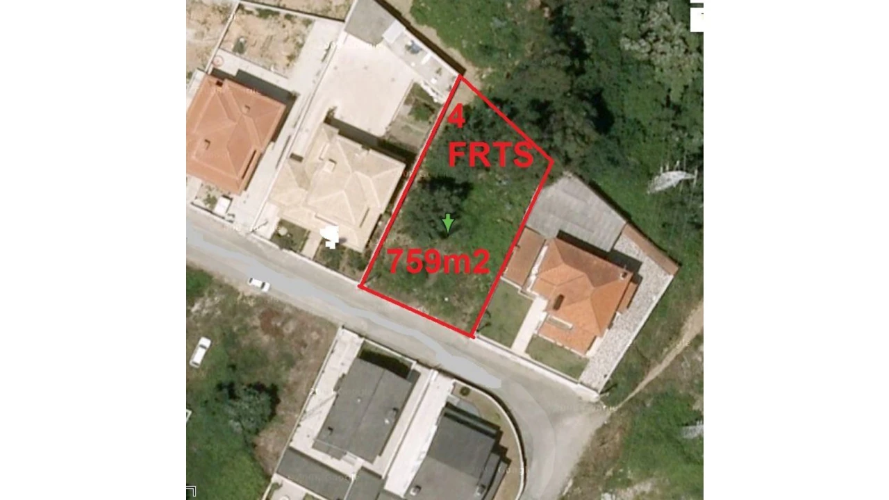 Terreno para Venda em Gulpilhares e Valadares Foto 1