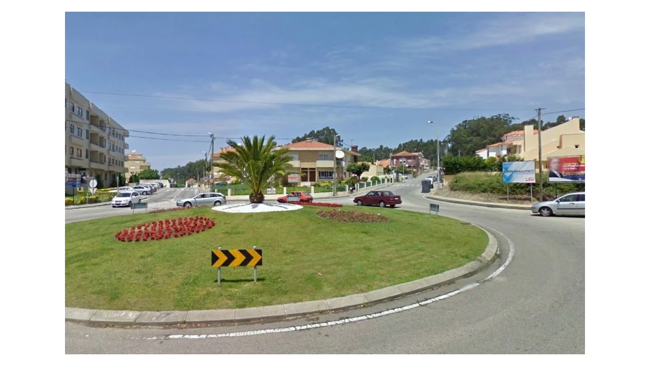Terreno para Venda em Gulpilhares e Valadares Foto 2