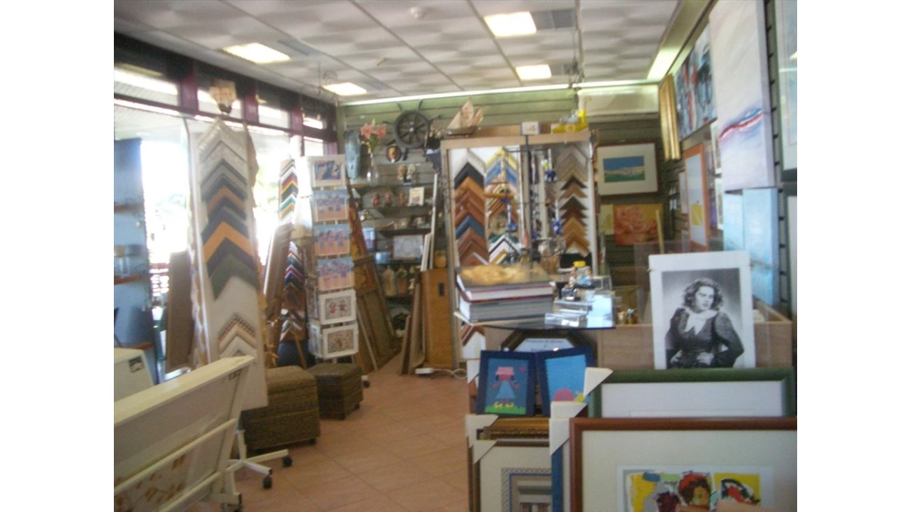 Loja para Venda em Águas Livres Foto 1