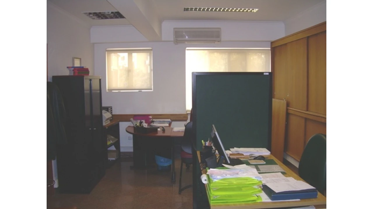 Escritório para Venda em Almada, Cova da Piedade, Pragal e Cacilhas Foto 4
